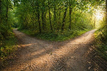 👑 THE KING IS COMING SOON | 22.04.2026 | 🧭 Deception and False Signs: Discernment Through the Spirit